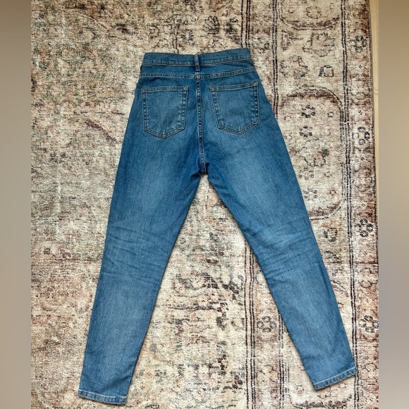 EVERLANE// High-rise Skinny Ankle Jean in Mid-Blue, Size 26 - Picture 6 of 7